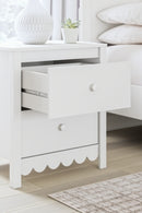 Hallityn Nightstand - MKH Liquidation & Surplus (Cleveland, OH)
